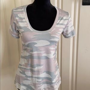 Socialite Camo t shirt